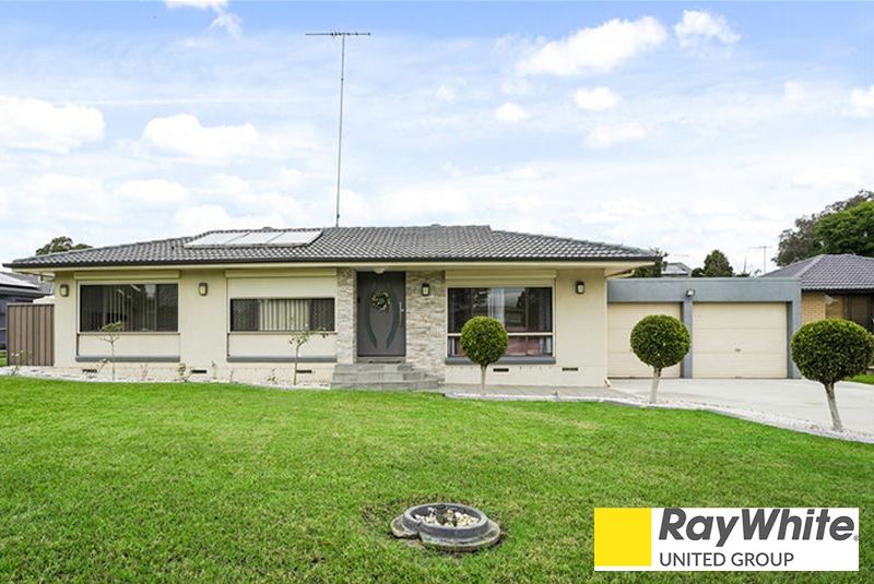 1 Daintree Glen, St Clair, NSW 2759