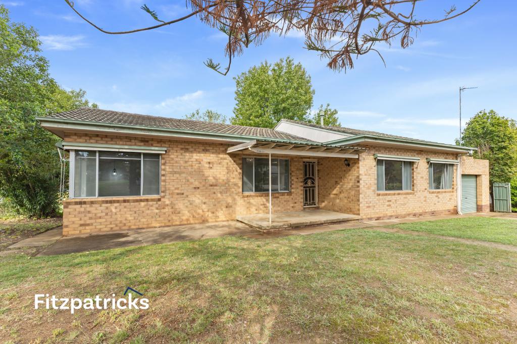 7 White Avenue, Kooringal, NSW 2650