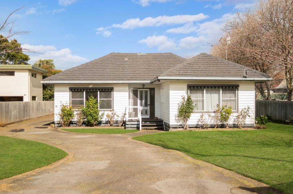 17 Ziegler Pde, Allansford, VIC 3277