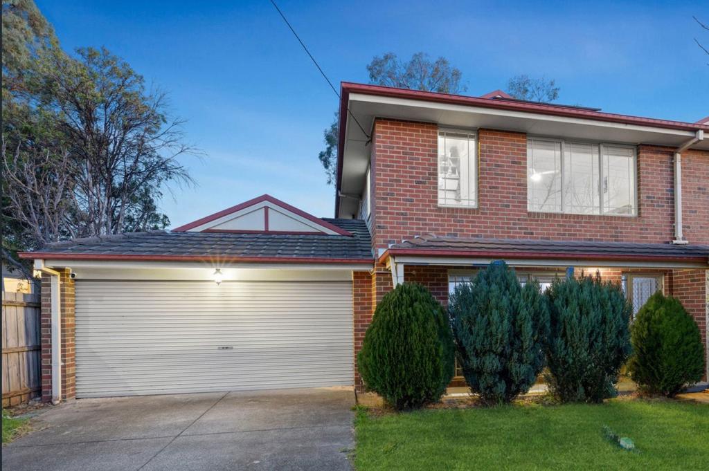 44 MOIRA AVE, FERNTREE GULLY, VIC 3156