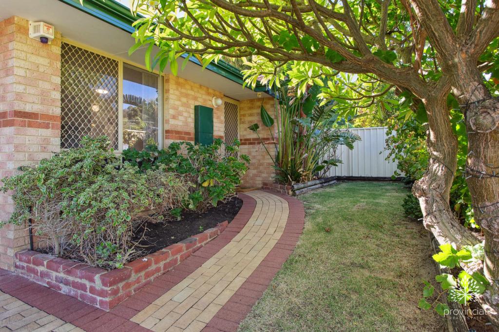 33A BERESFORD GDNS, SWAN VIEW, WA 6056