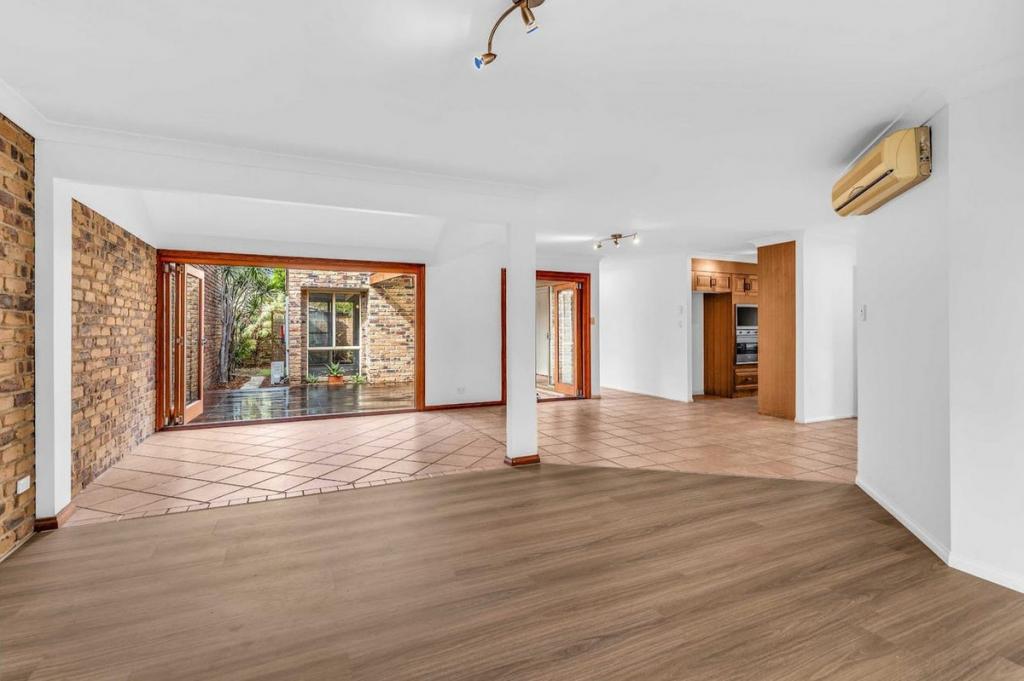2 Oriole Ct, Burleigh Waters, QLD 4220