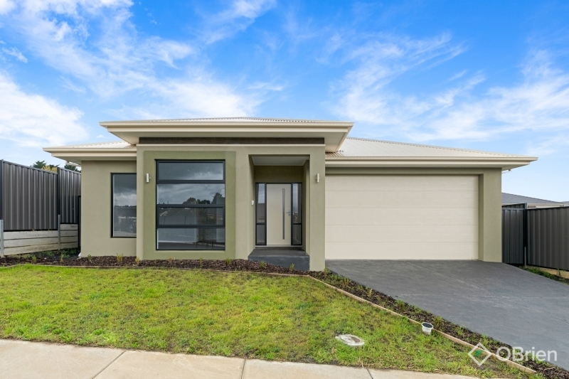 20 Balaton Dr, Pakenham, VIC 3810