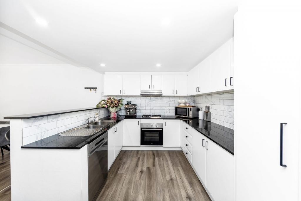 5/92 John Whiteway Dr, Gosford, NSW 2250