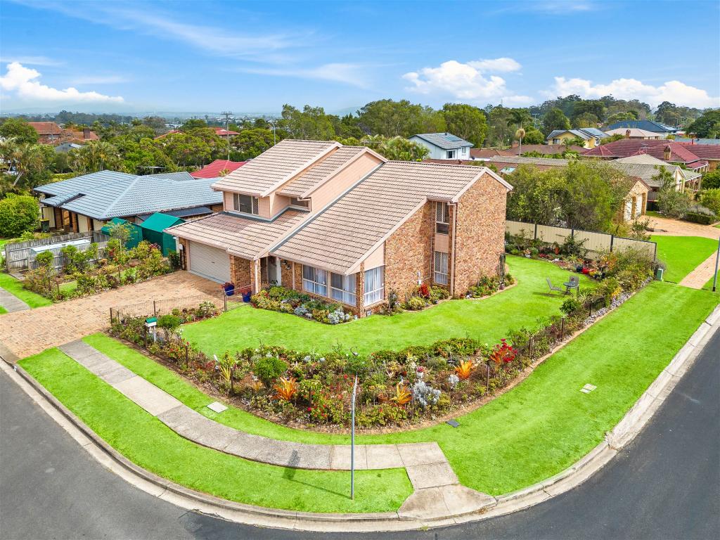 4 DELLFOREST DR, CALAMVALE, QLD 4116