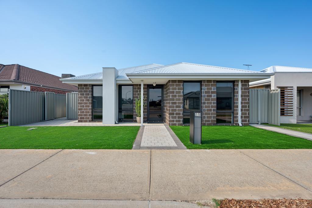 11 MAYOR ST, HARRISDALE, WA 6112