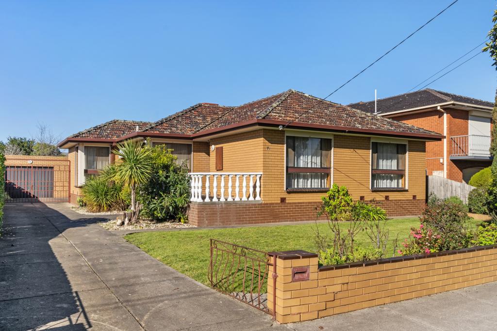 74 Radford Rd, Reservoir, VIC 3073