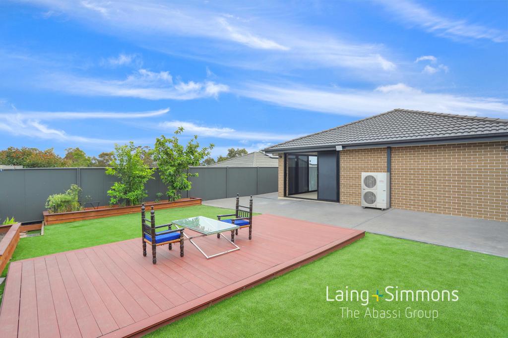 16 Murcutt St, Ropes Crossing, NSW 2760