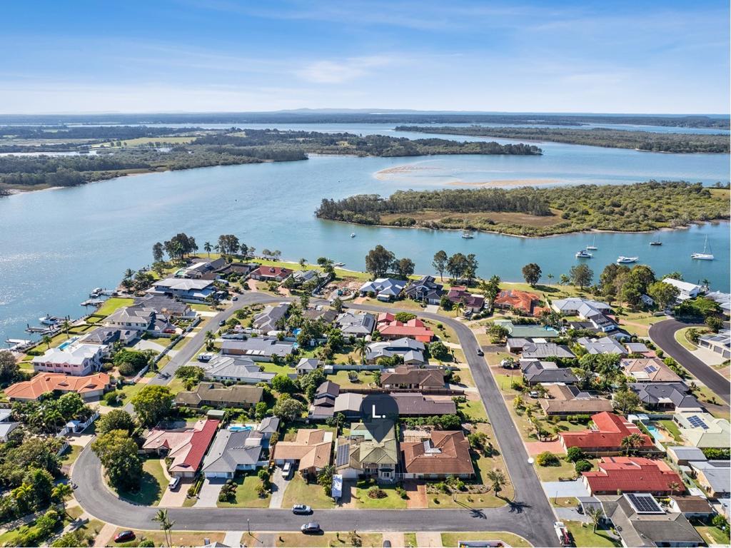 27 PALM TCE, YAMBA, NSW 2464