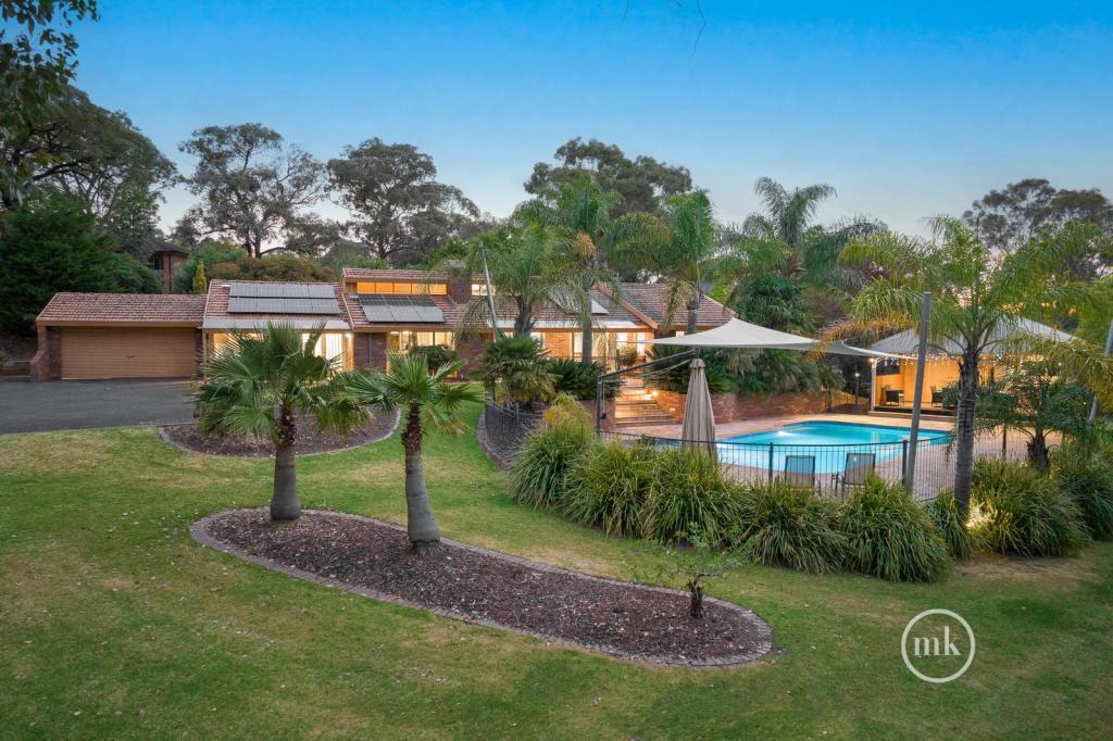 34 Lindon Strike Ct, Research, VIC 3095