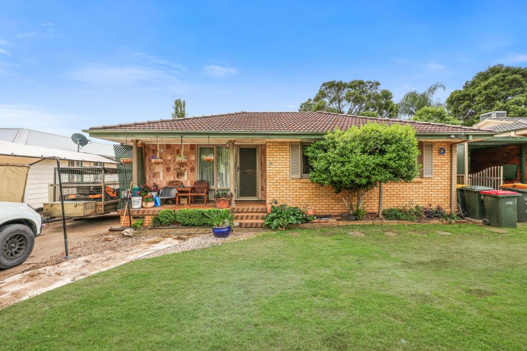 27 Tingira Ave, West Tamworth, NSW 2340