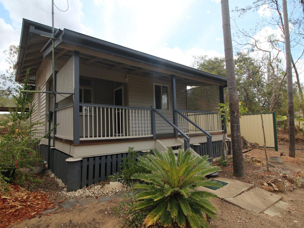 7 Barbour St, Esk, QLD 4312