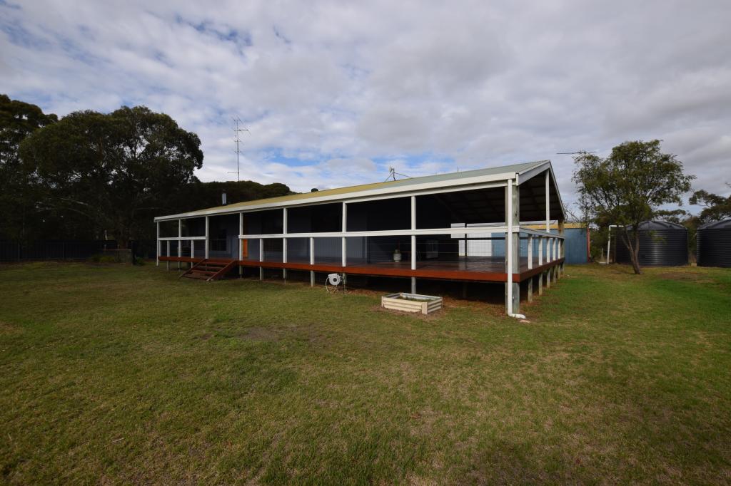 320 Birchmore Rd, Macgillivray, SA 5223