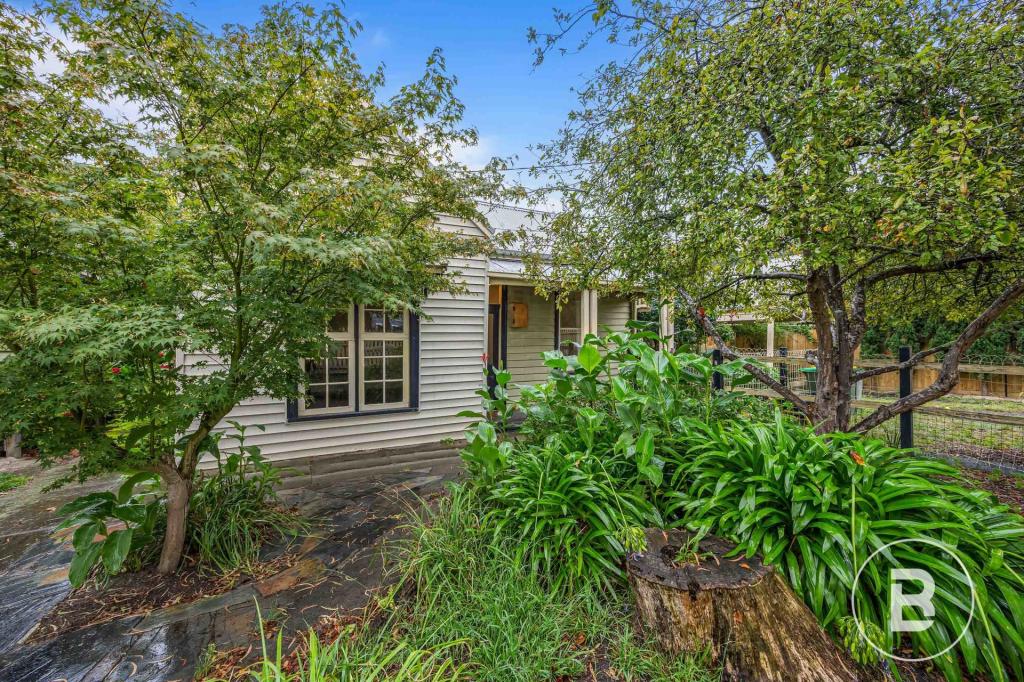 9 Oliver St, Ballarat East, VIC 3350