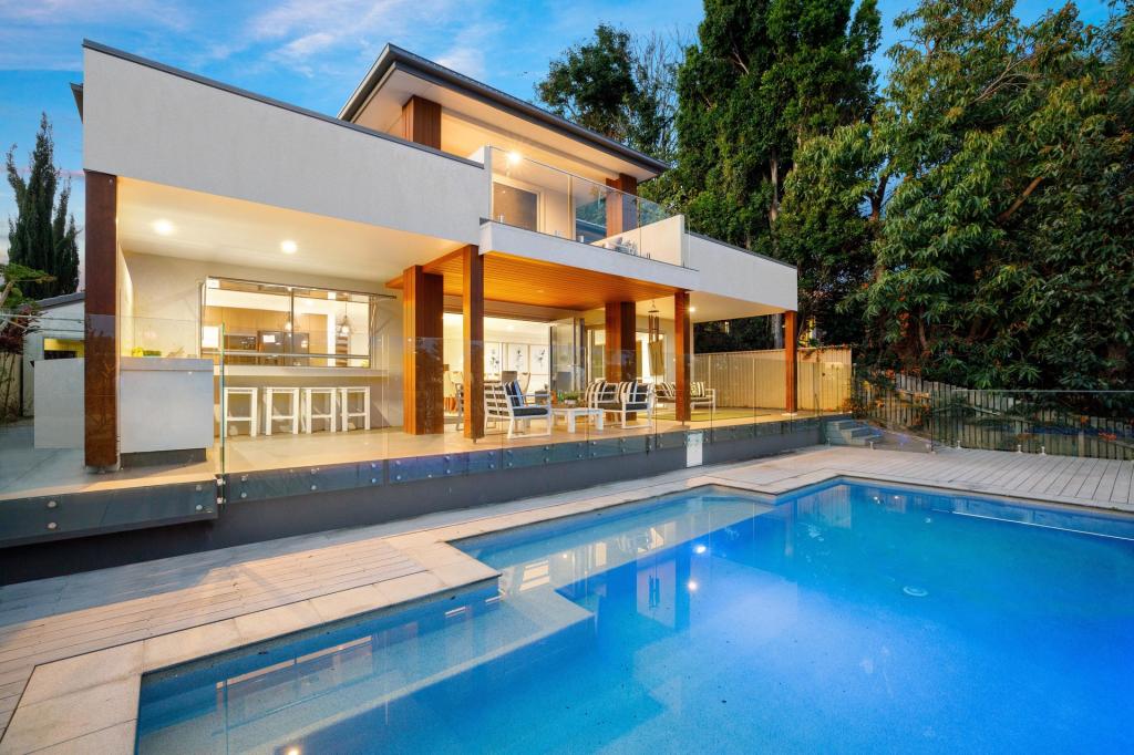 9 Rebecca Ct, Broadbeach Waters, QLD 4218