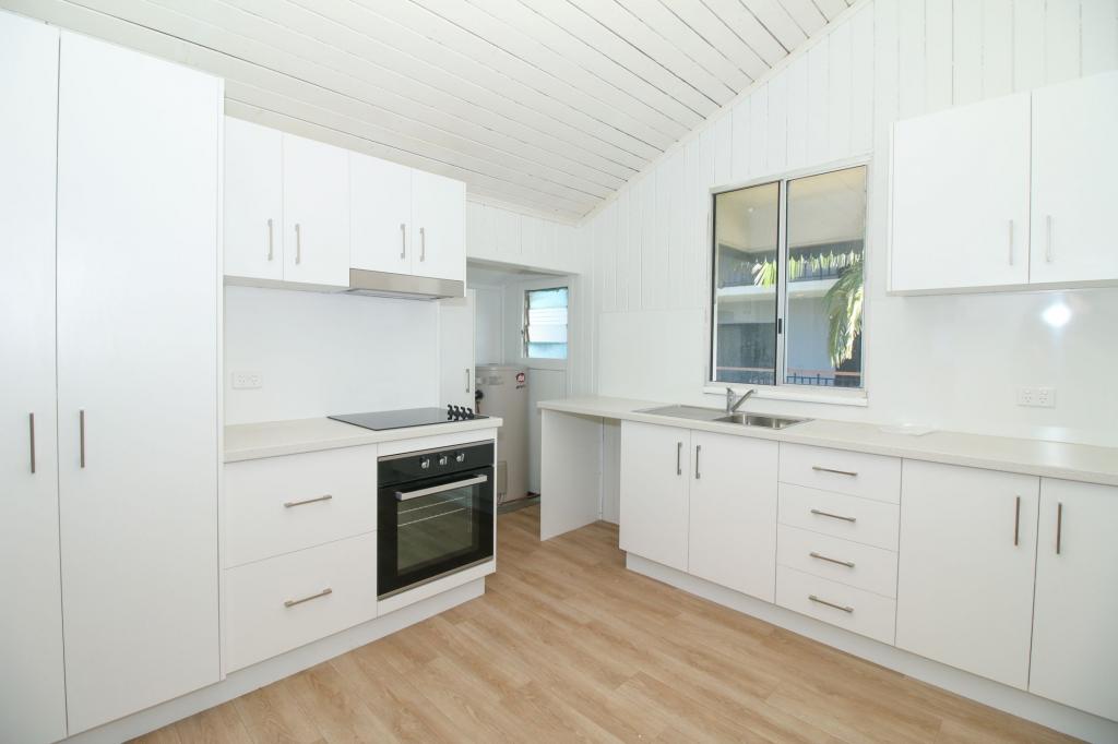 1/54 Cook St, North Ward, QLD 4810