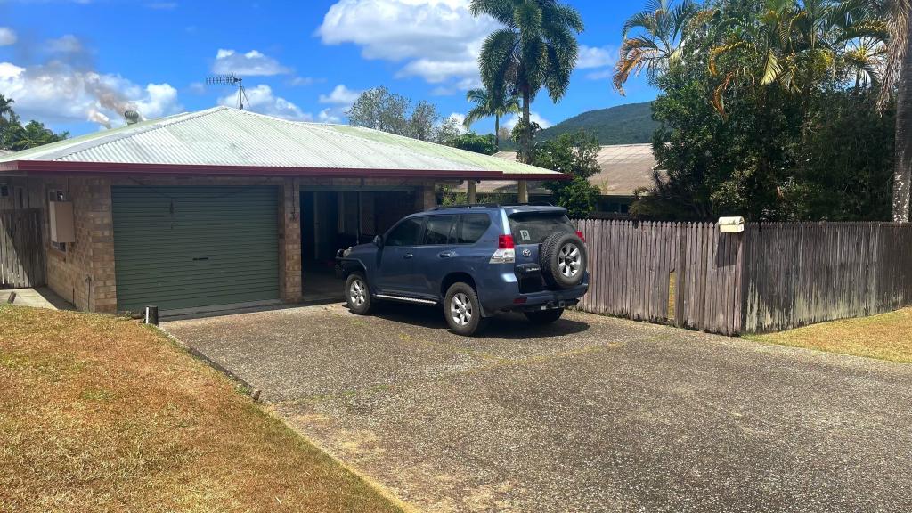 3 Dore St, Tully, QLD 4854