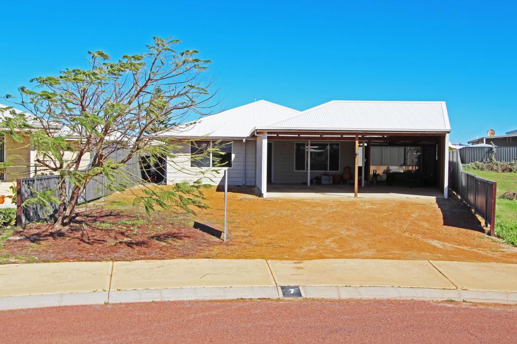 7 Pethick Loop, Green Head, WA 6514