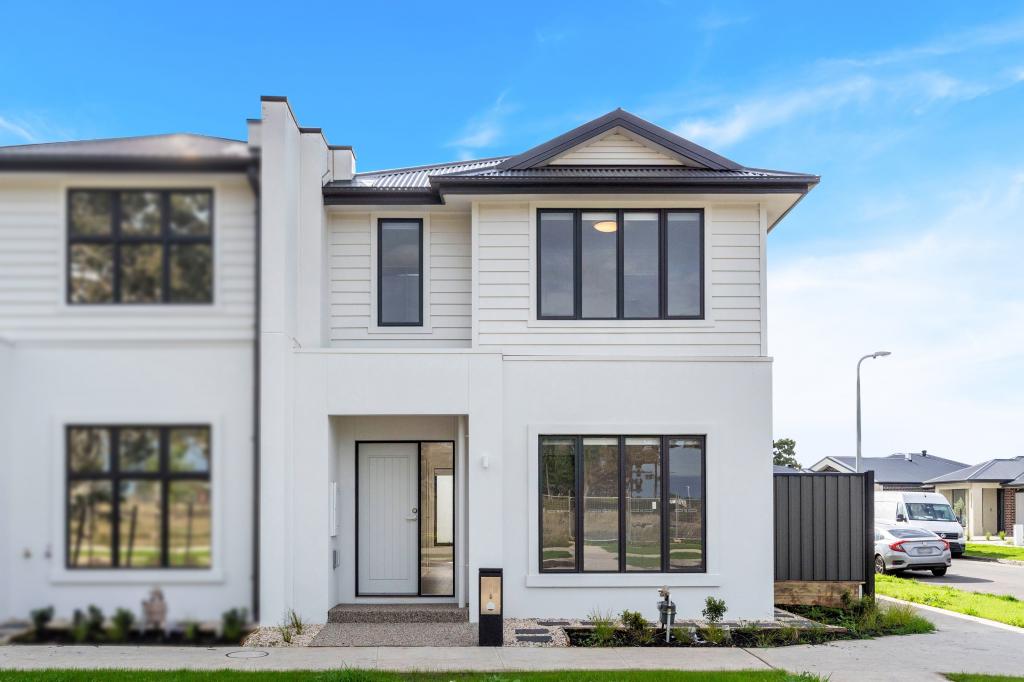 105 Dryland Bvd, Mickleham, VIC 3064