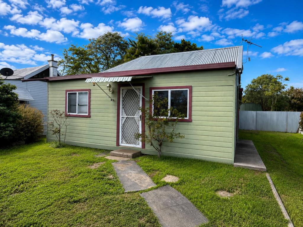 8 Chester St, Moree, NSW 2400