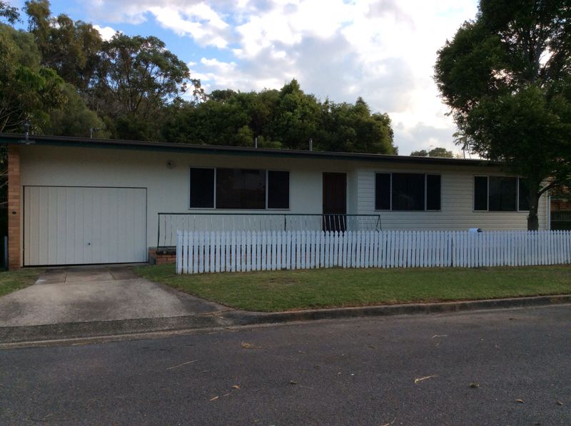 2 Maltman Ave, Southport, QLD 4215