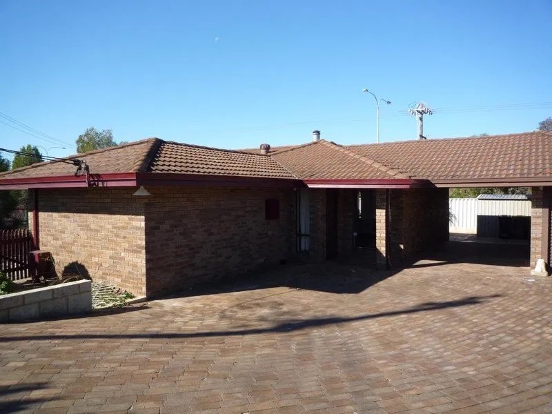 11 DONATA CT, WILLETTON, WA 6155