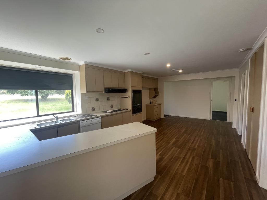 48 Wyndham St, Stratford, VIC 3862