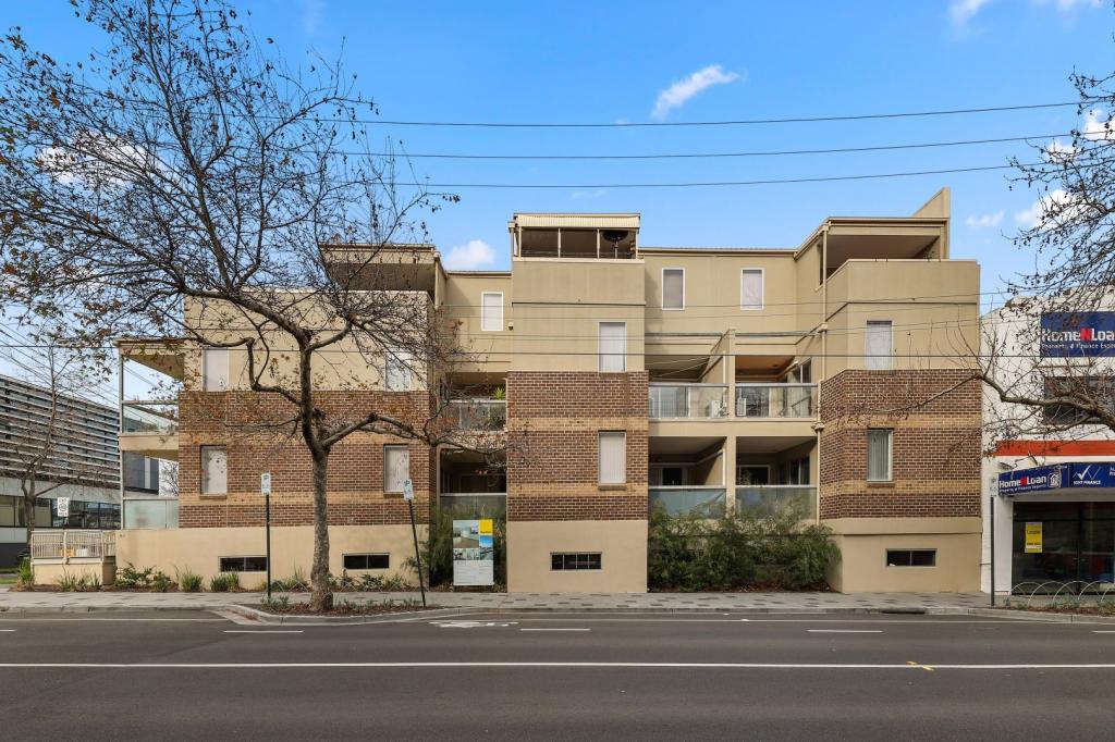 15/82-86 ATHERTON RD, OAKLEIGH, VIC 3166