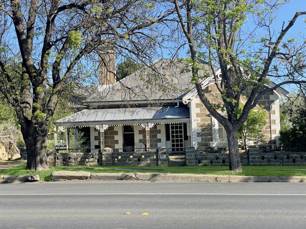 208 Sharp St, Cooma, NSW 2630