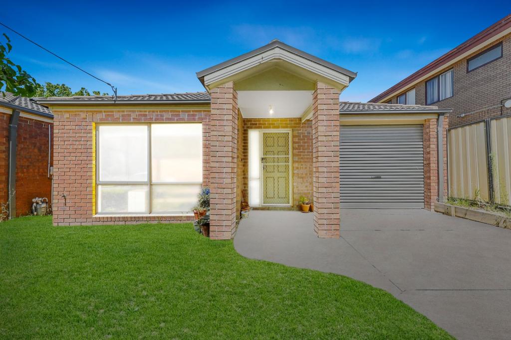 8 Mcfarlane Cres, Dandenong, VIC 3175