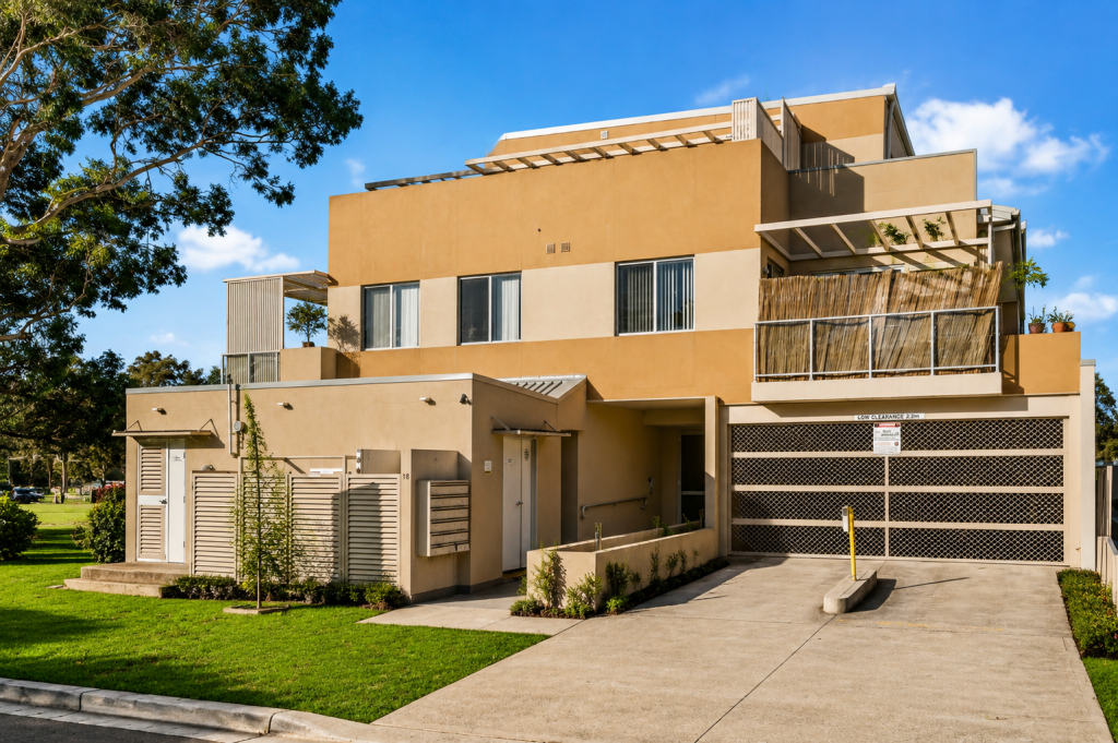 2/18 Paskin St, Kingswood, NSW 2747