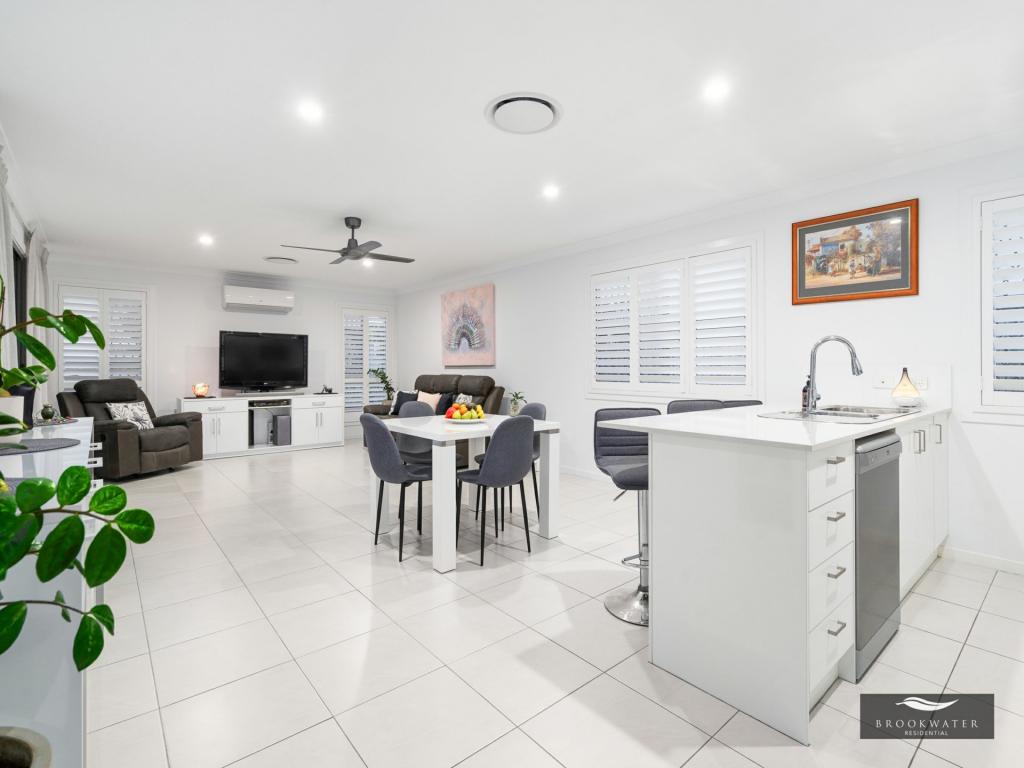 28 Crest Ridge Pde, Brookwater, QLD 4300