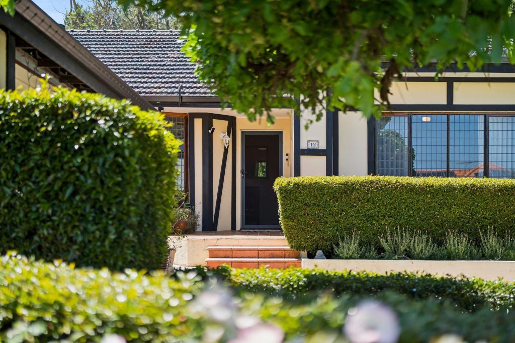 12 CREST AVE, MOUNT PLEASANT, WA 6153