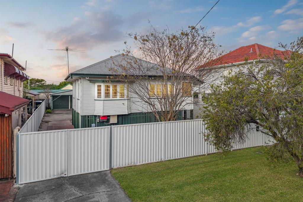 54 DAY RD, NORTHGATE, QLD 4013