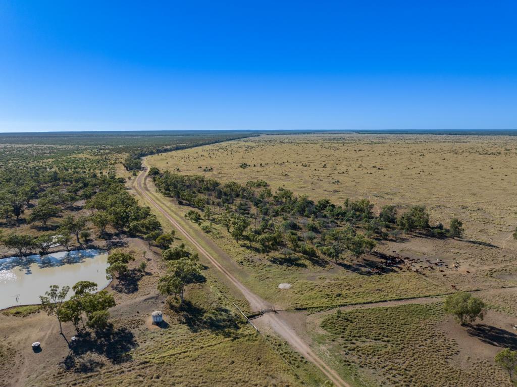'HOLLYMOUNT & MT DRIVEN' AGGREGATION 25085 MOONIE HIGHWAY, ST GEORGE, QLD 4487