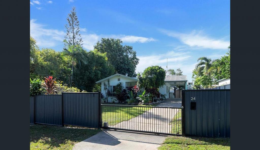 24 Saw St, Machans Beach, QLD 4878