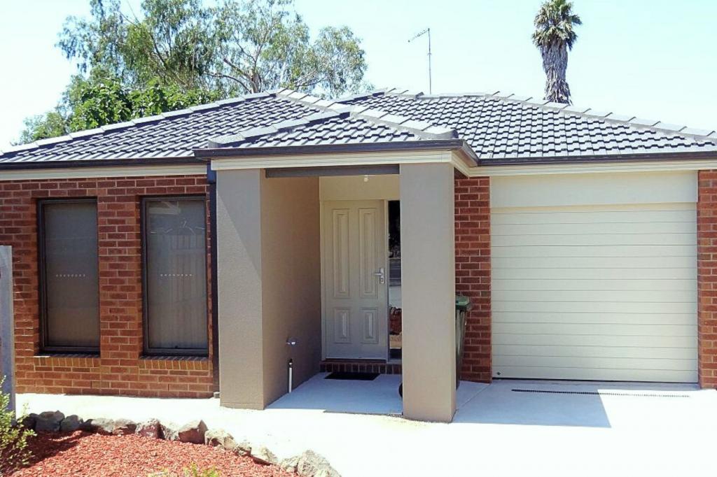 2/35 Boundary Rd, Newcomb, VIC 3219
