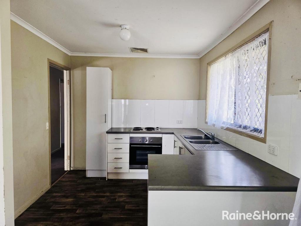 2 Abbeyfeale St, Crestmead, QLD 4132