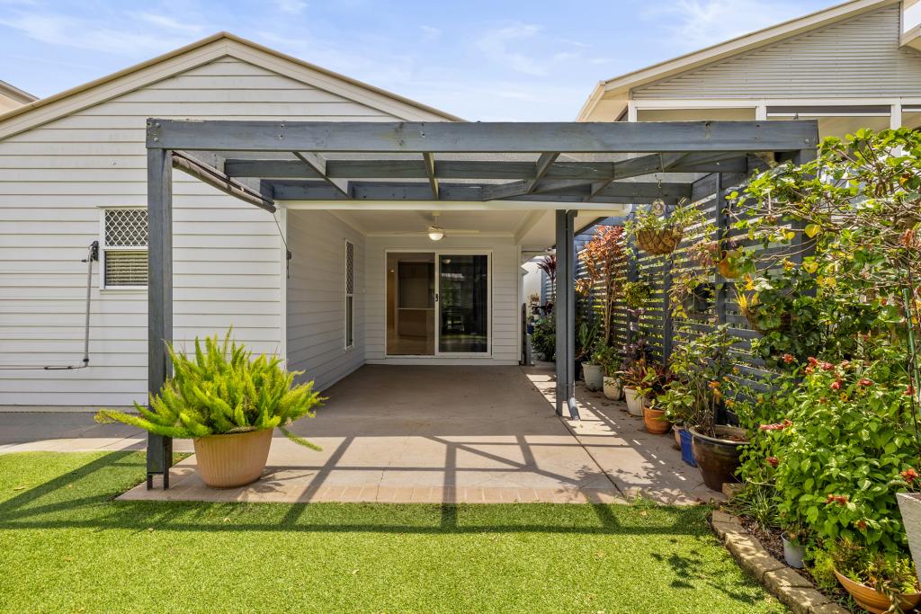 94 Sibley Rd, Wynnum West, QLD 4178