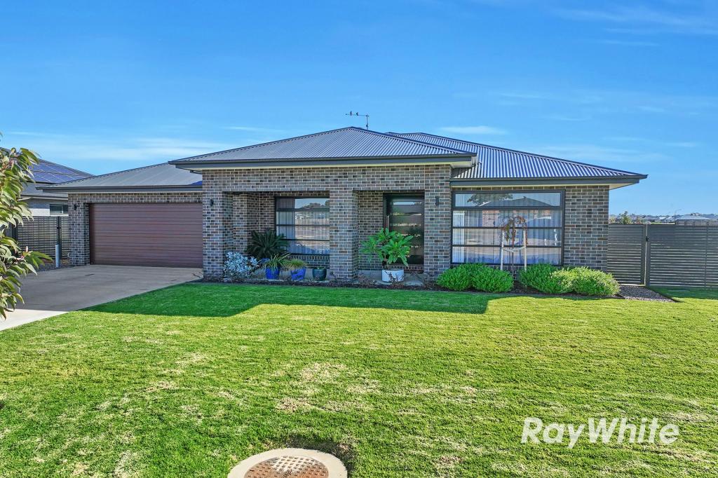 24 Hermitage Dr, Moama, NSW 2731