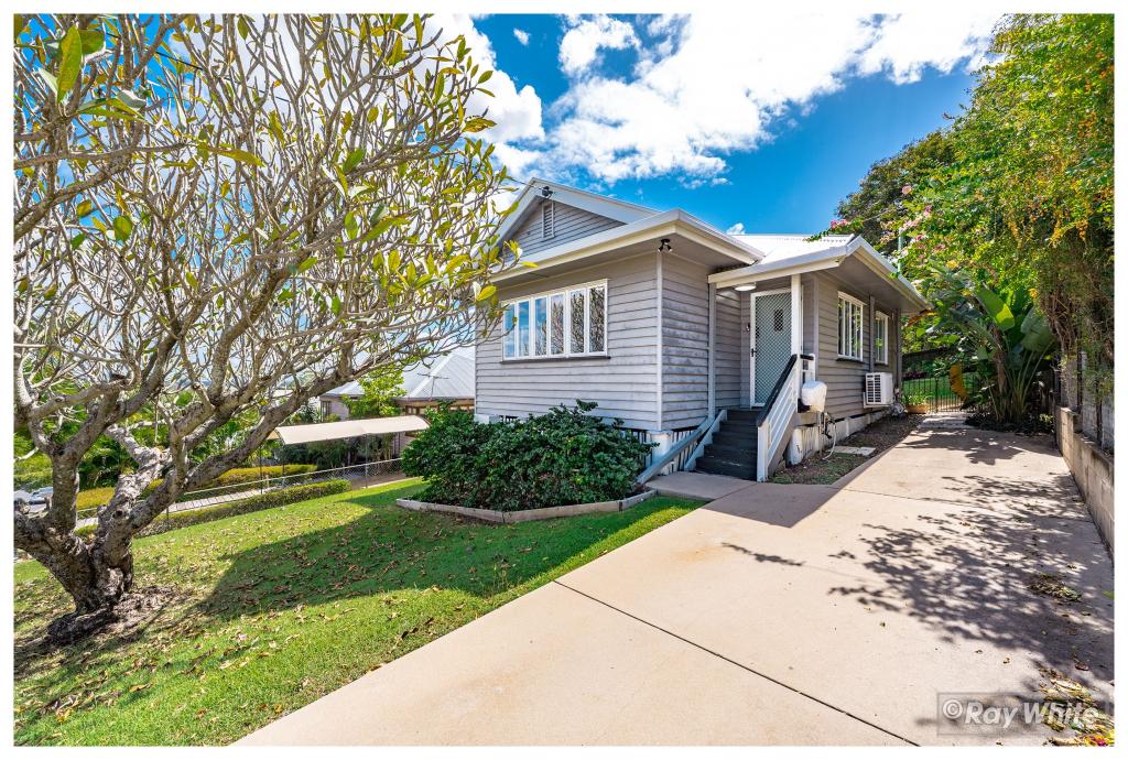16 Bowen Tce, The Range, QLD 4700