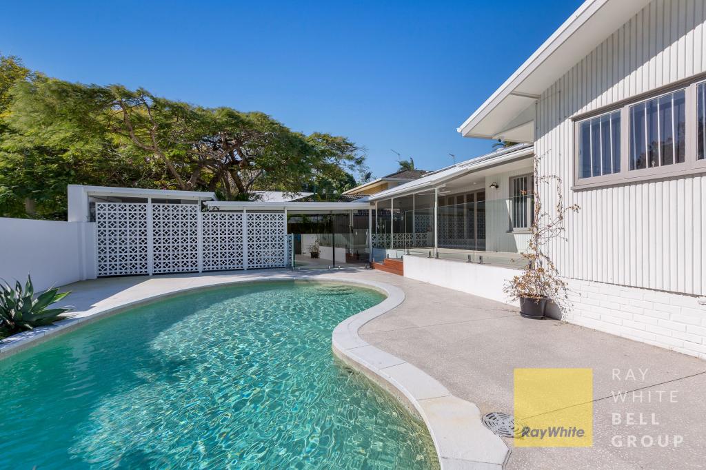 9 Bauer St, Southport, QLD 4215