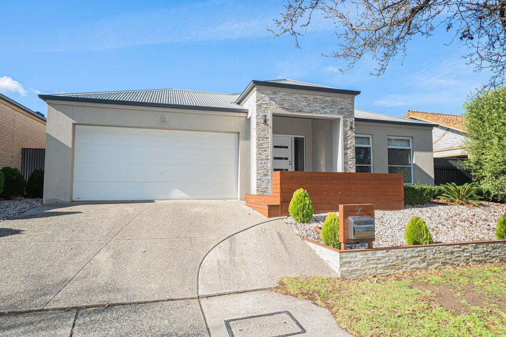 7 Oakmoss Pl, Berwick, VIC 3806