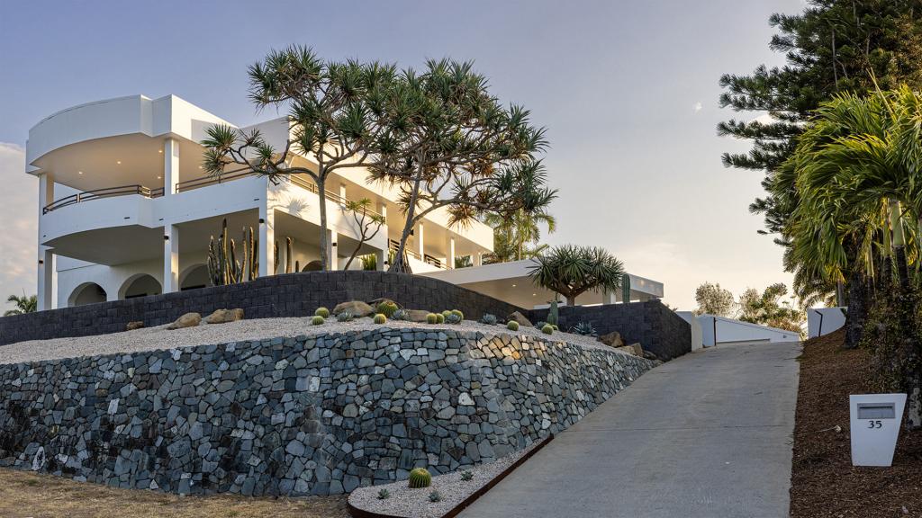 35 Plover St, Slade Point, QLD 4740