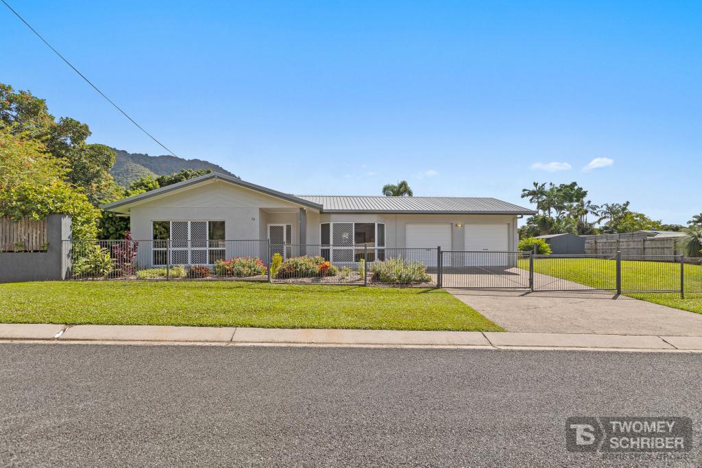 72 Callum St, Mooroobool, QLD 4870