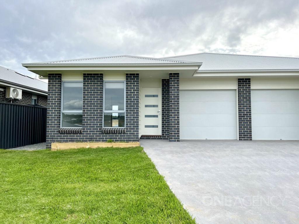 1/37 Bonneville Bvd, Goulburn, NSW 2580