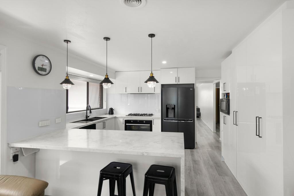 11 Aster Cl, Meadow Heights, VIC 3048