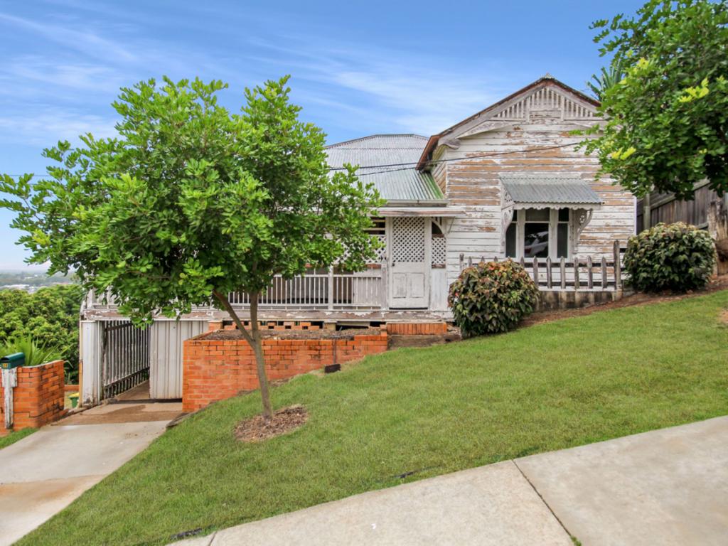 28 Ellenborough St, Ipswich, QLD 4305