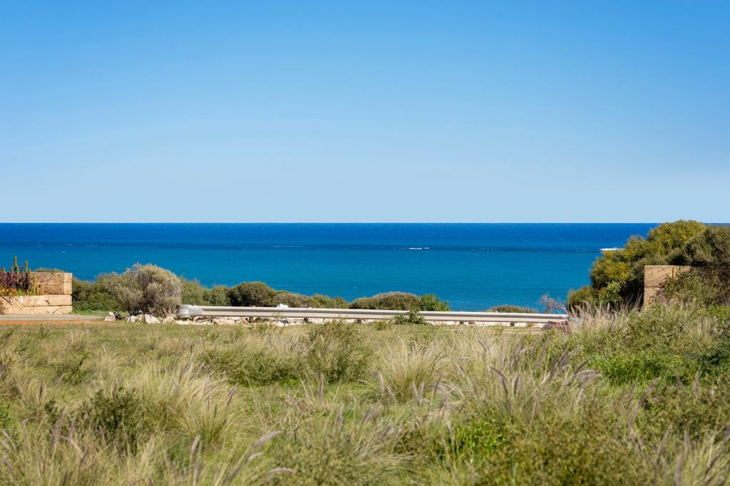 13 Archdale Rise, Wandina, WA 6530