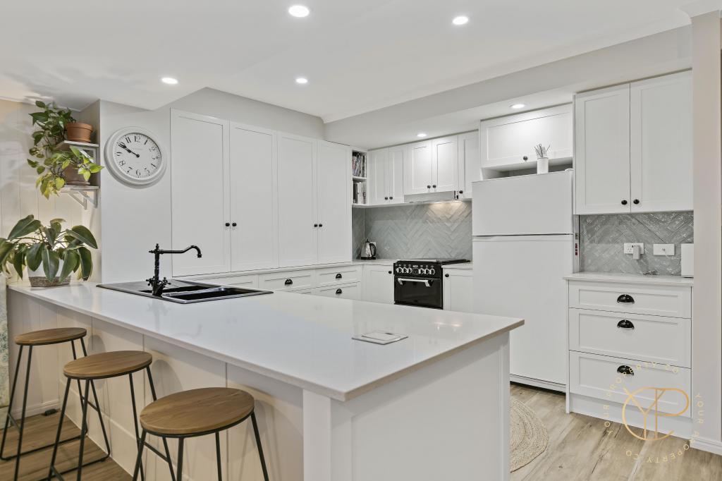 2/16 Broadmeadows Rd, Maroochydore, QLD 4558